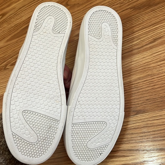 American Eagle men’s slip on white shoes size 8 - Picture 3 of 3
